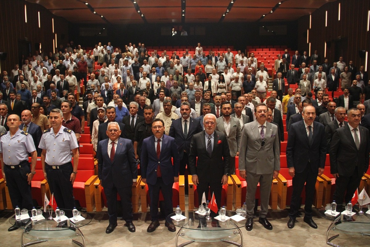 AK Parti Genel Başkanvekili Mustafa Elitaş, Kayseri Ticaret Odası (KTO) Konferans Salonunda...