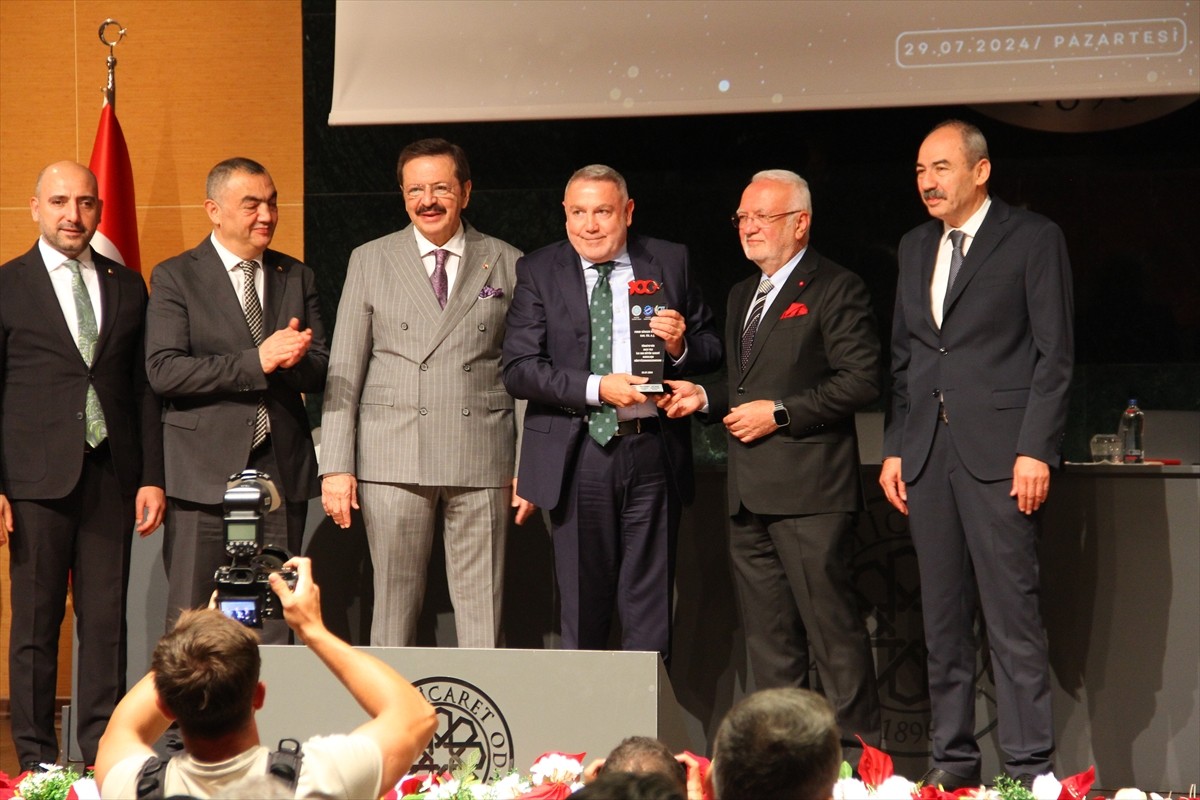 AK Parti Genel Başkanvekili Mustafa Elitaş, Kayseri Ticaret Odası (KTO) Konferans Salonunda...