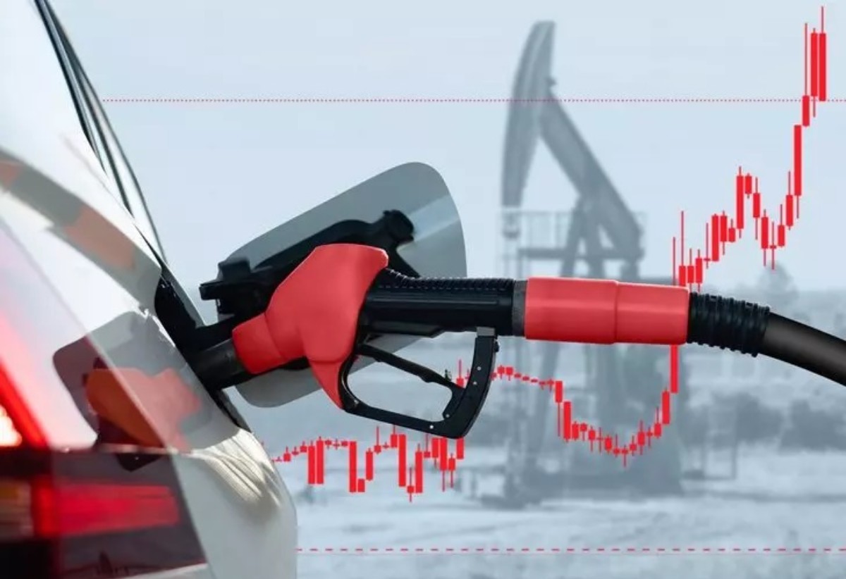 Akaryakıt fiyatları tırmanışa geçti