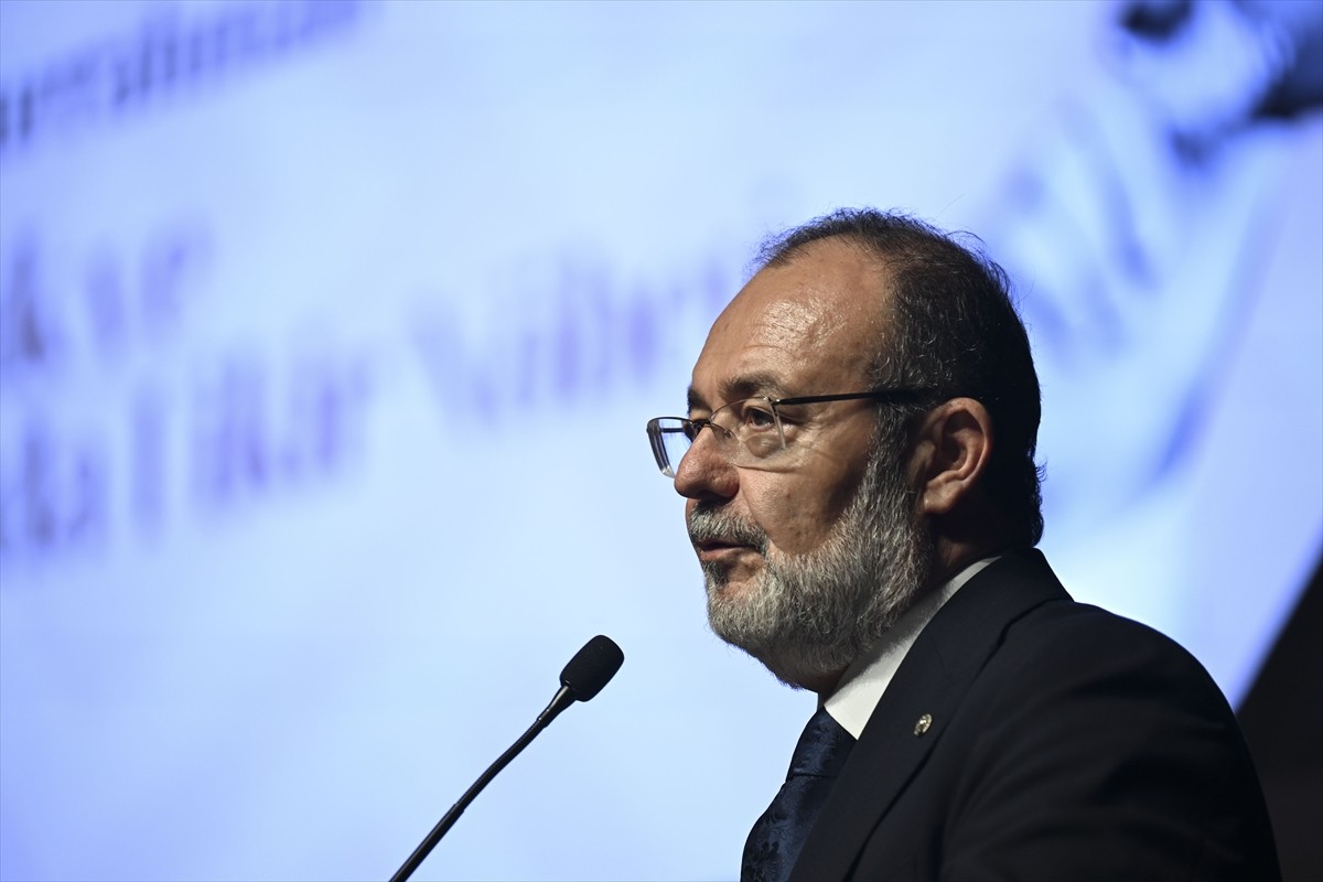 Arap dünyasının önde gelen düşünürlerinden Faslı filozof Prof. Dr. Taha Abdurrahman...