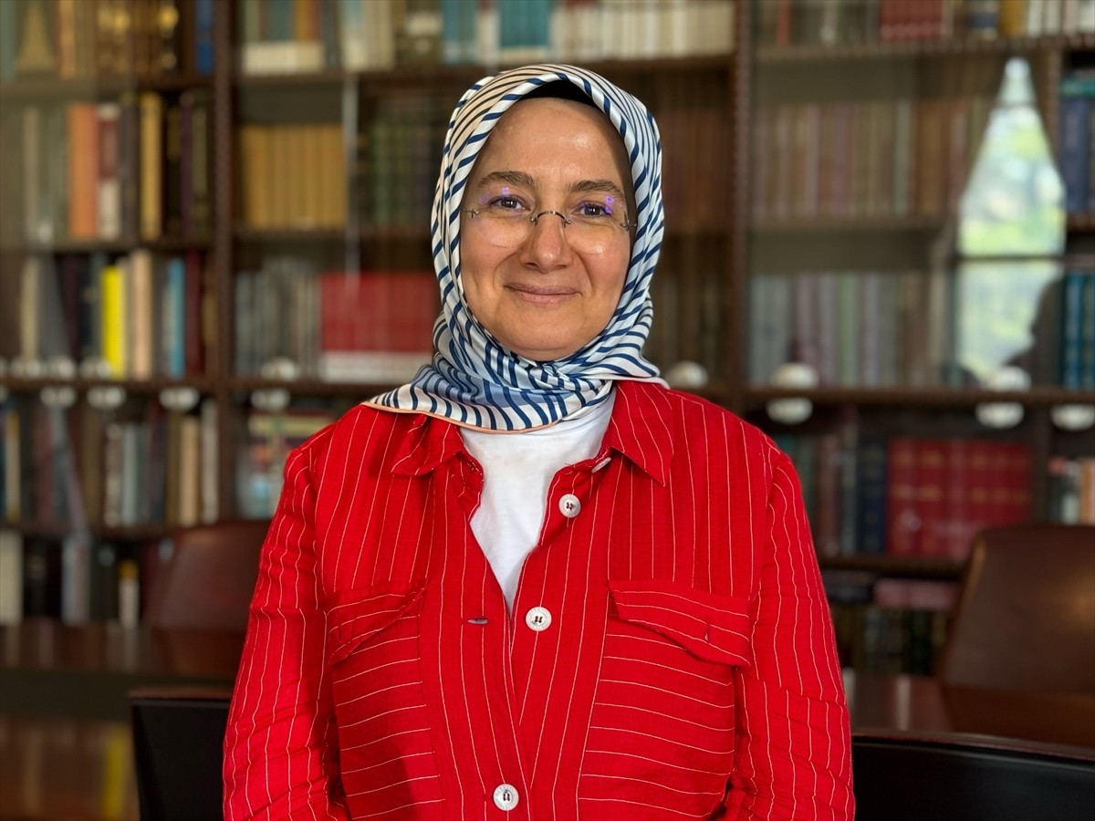 Beşir Ağa Kütüphanesi'nin koleksiyonundan yaklaşık 250 yıl önce kaybolan el yazması eser, ait...