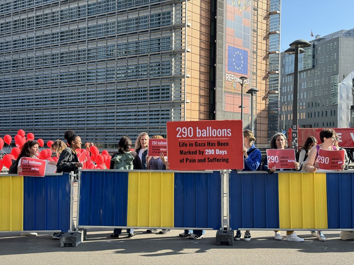 Çeşitli sivil toplum kuruluşları (STK), Brüksel'de Avrupa Birliği (AB) Dışişleri Bakanları...