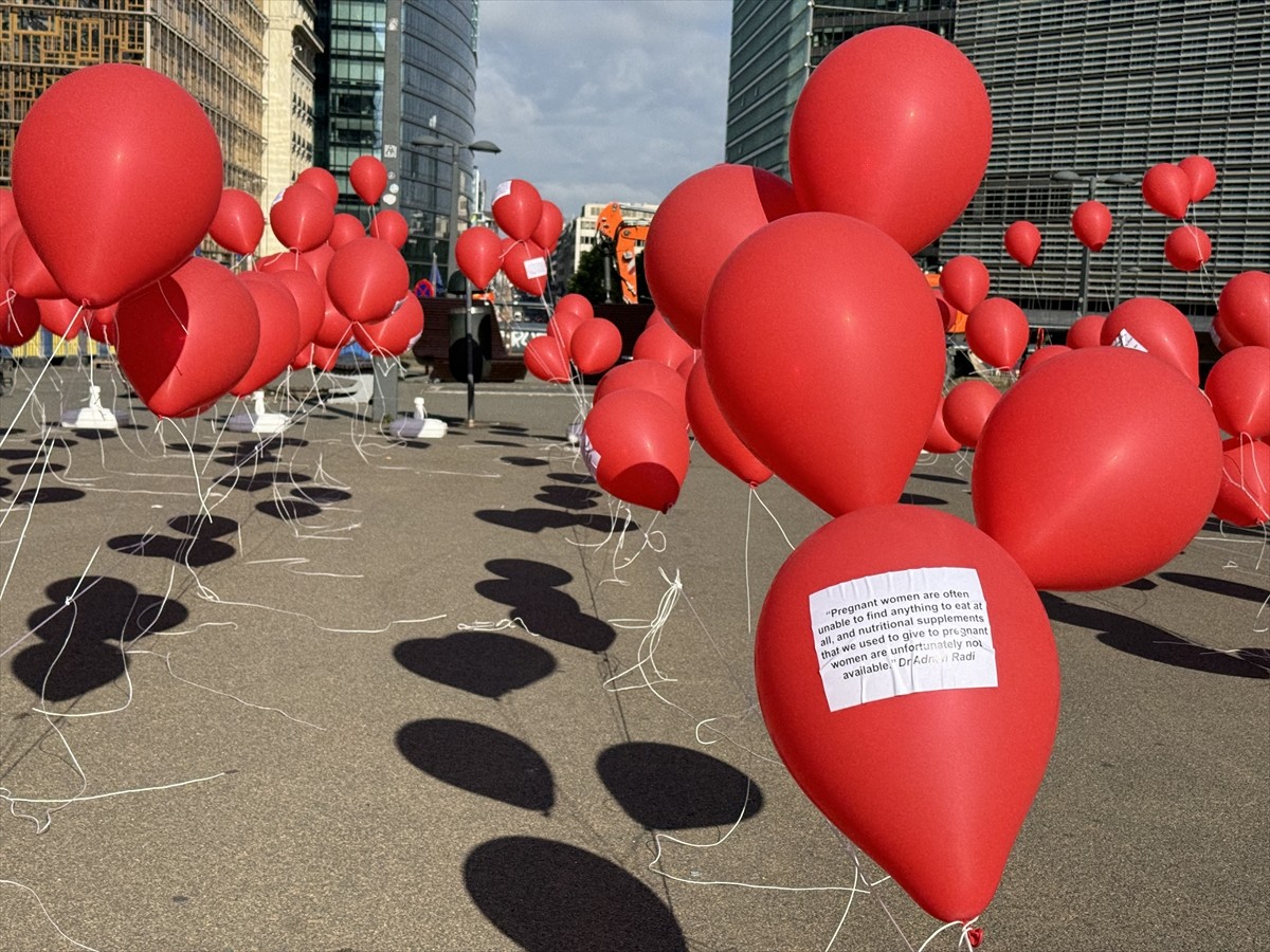 Çeşitli sivil toplum kuruluşları (STK), Brüksel'de Avrupa Birliği (AB) Dışişleri Bakanları...