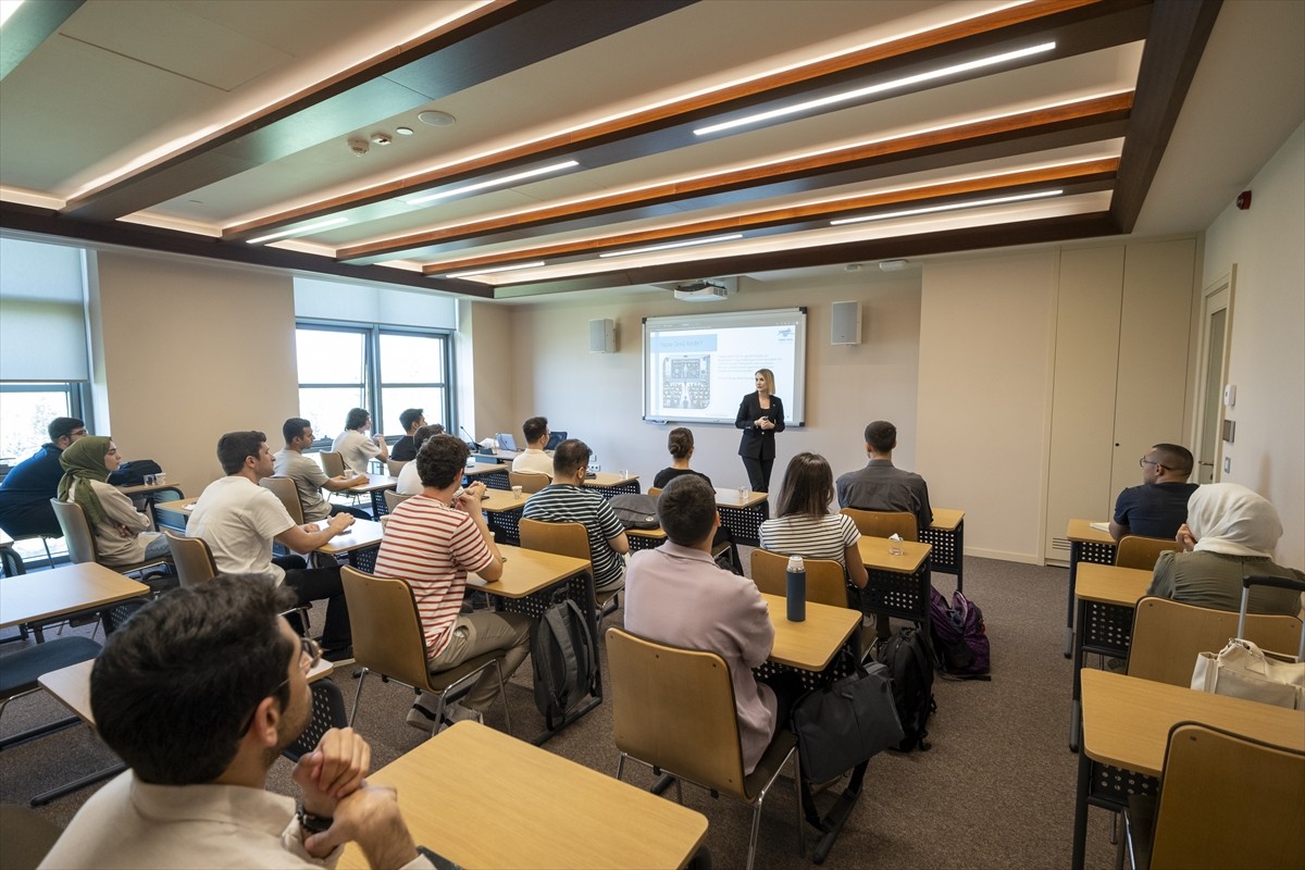 Cumhurbaşkanlığı Dijital Dönüşüm Ofisi koordinasyonunda Cumhurbaşkanlığı Millet Kütüphanesi'nde...