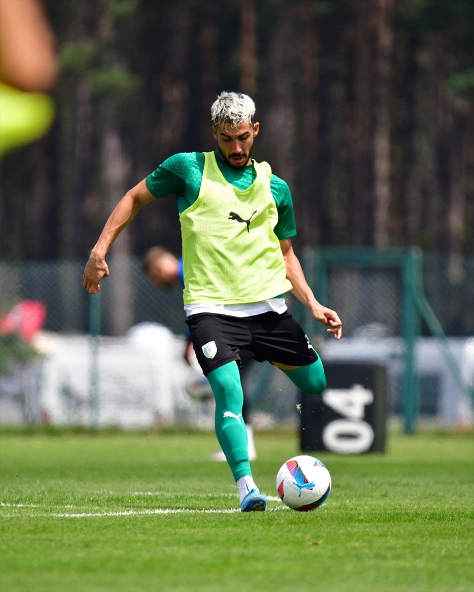 Düzce'de kampa giren Trendyol Süper Lig'in yeni ekiplerinden Sipay Bodrum FK, yeni sezon...