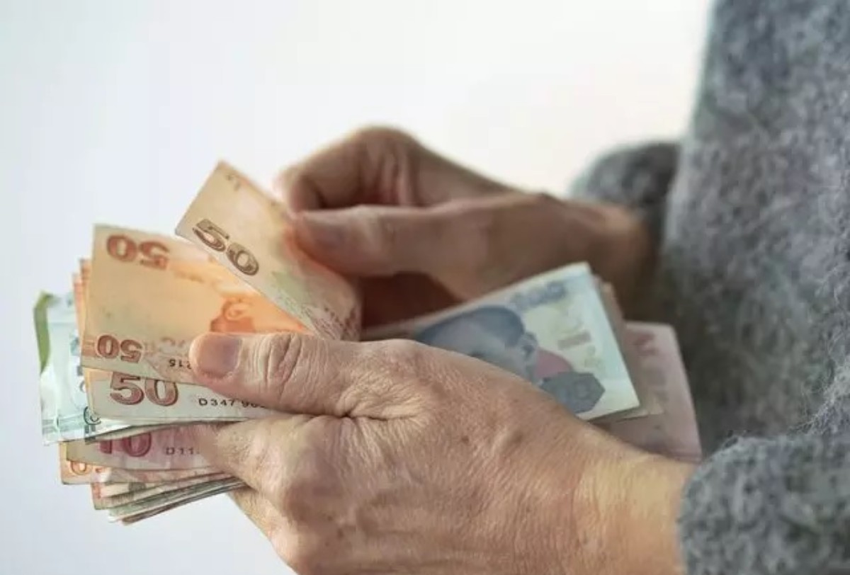 Emekliliği yıllarca beklemeyin! 3600-4570 günle emeklilik şartları değişti