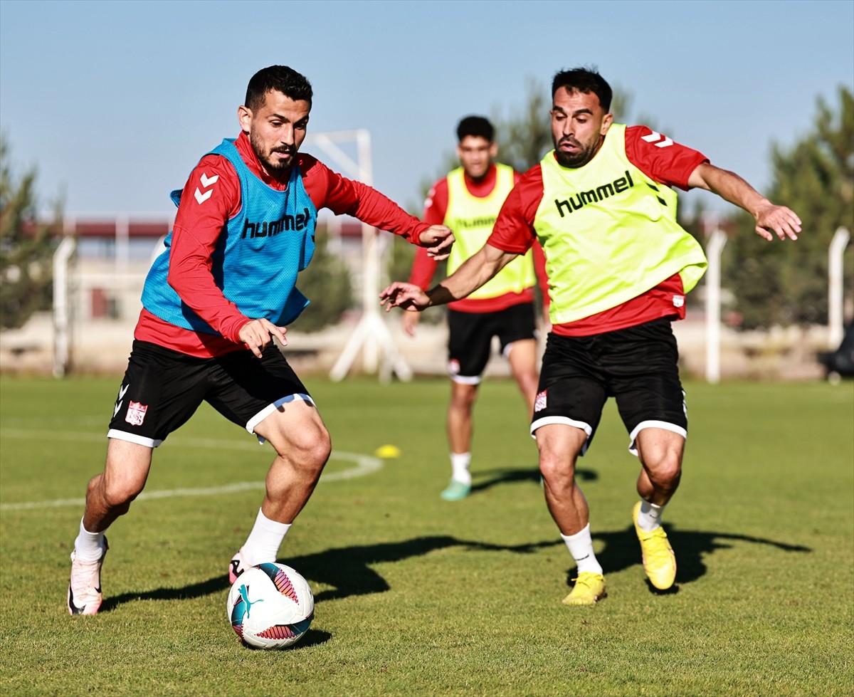 EMS Yapı Sivasspor, 2024-2025 sezonu hazırlıklarının üçüncü etap çalışmalarını...