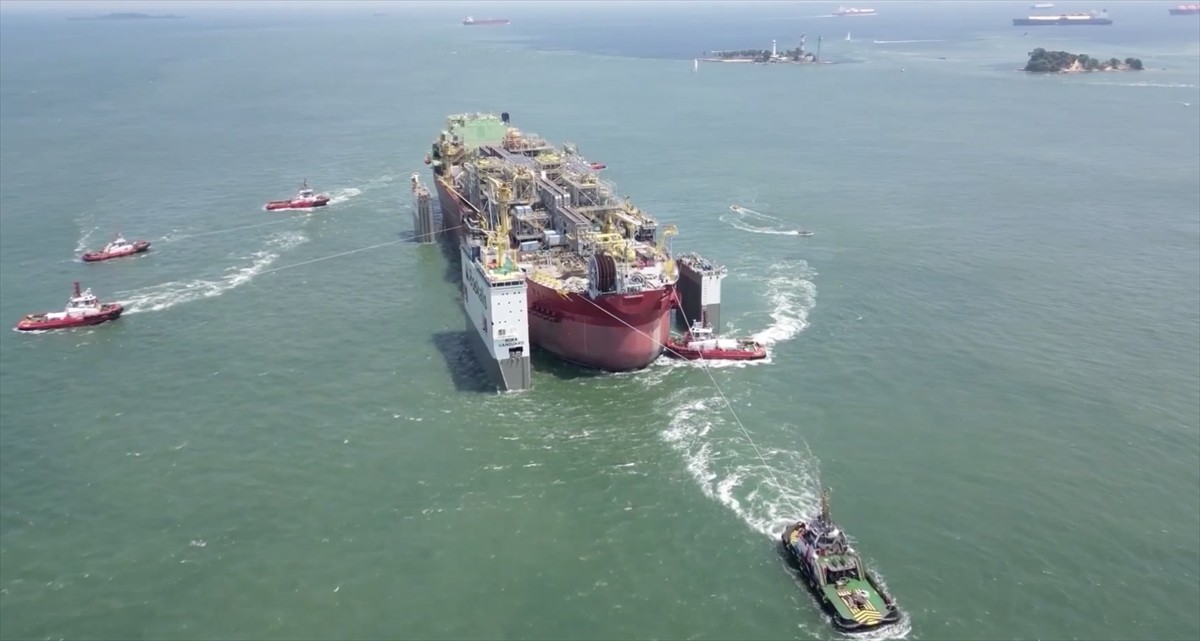 Enerji ve Tabii Kaynaklar Bakanı Alparslan Bayraktar, Türkiye'nin enerji filosunun yeni üyesi...