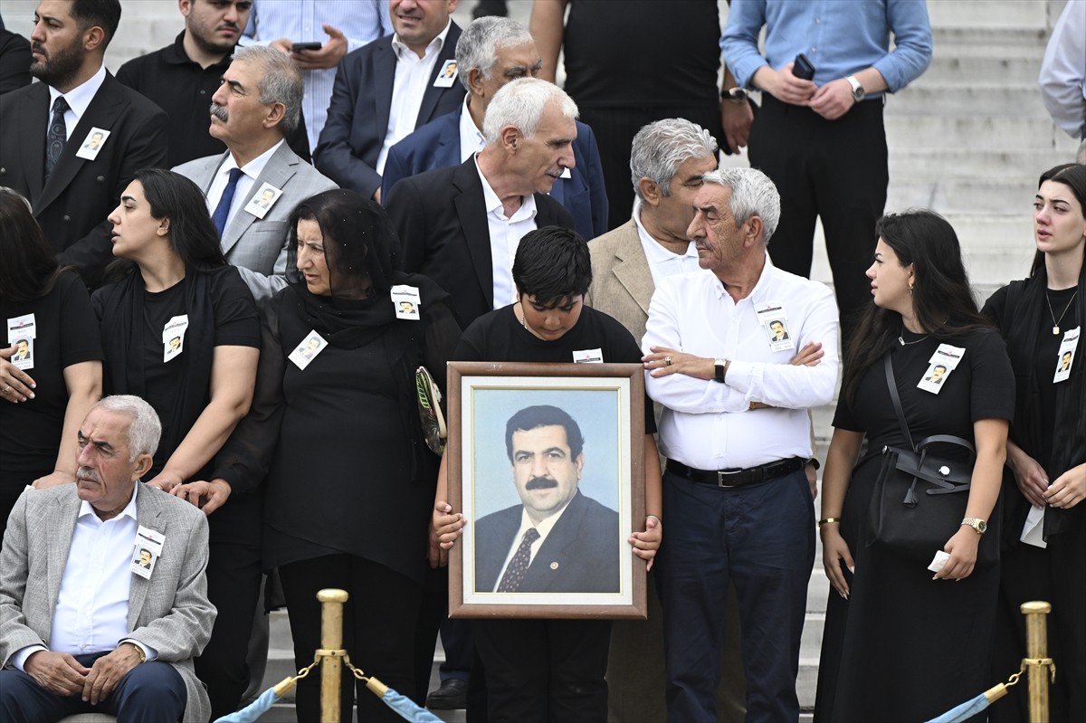 Eski Devlet Bakanı Salih Sümer için Meclis'te cenaze töreni düzenlendi. Ankara'da tedavi gördüğü...