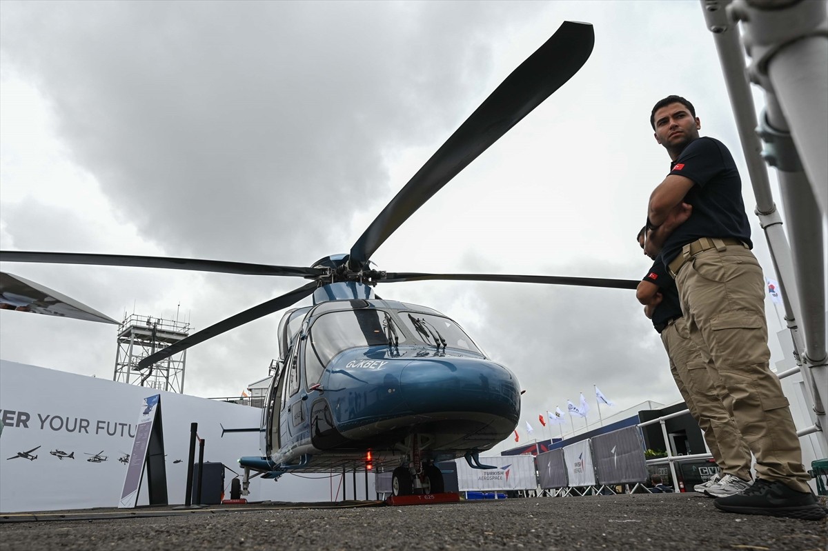 Havacılık, savunma ve uzay sanayisinin dünyadaki en prestijli etkinliklerinden "Farnborough...