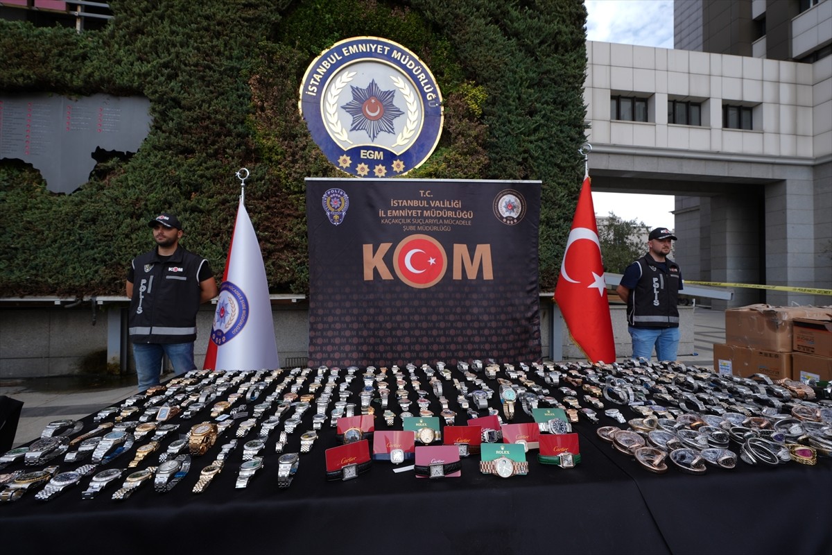 İstanbul Kaçakçılık Suçlarıyla Mücadele Şube Müdürlüğü ekiplerince düzenlenen operasyonda, yurda...
