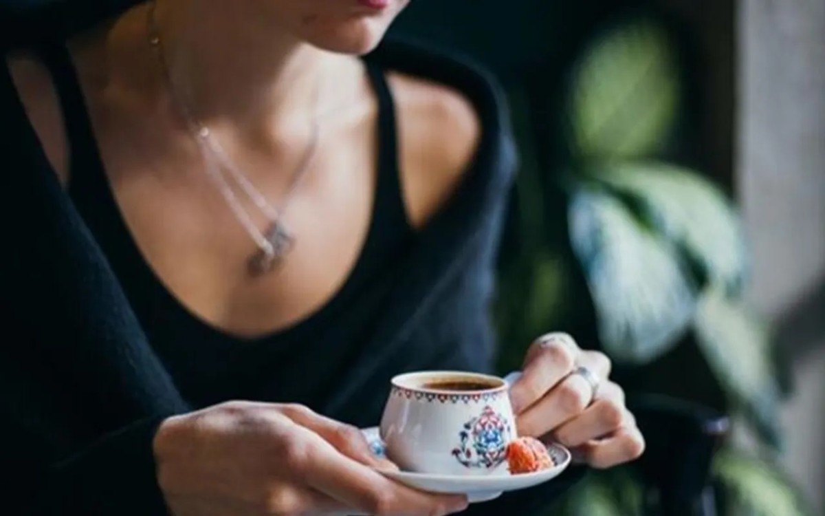 Kahve içerken bu 9 hatadan ışık hızıyla kaçın