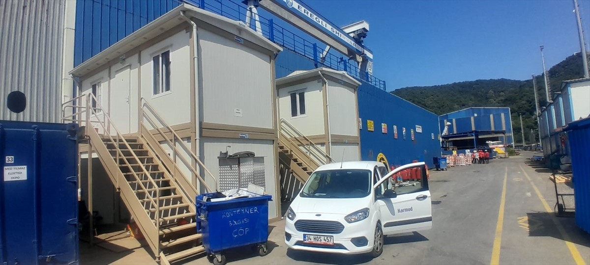 Karmod, Zonguldak Ereğli Tersanesi'ndeki konteyner ofis bina projesini tamamlayarak teslim etti....