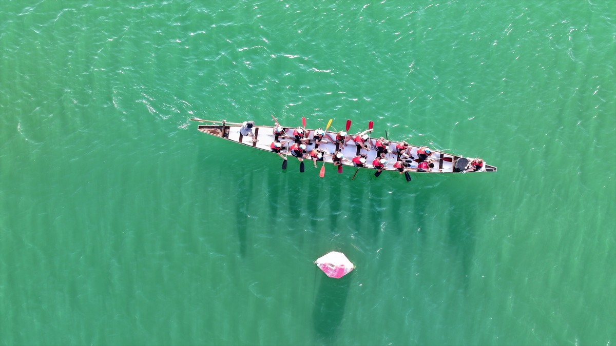 Kayseri'de Yamula Baraj Gölü'nde düzenlenen Dragon Festivali sona erdi. Kocasinan Belediyesi ve...