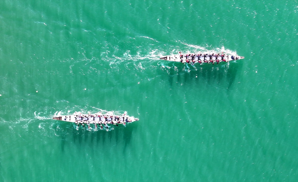Kayseri'de Yamula Baraj Gölü'nde düzenlenen Dragon Festivali sona erdi. Kocasinan Belediyesi ve...