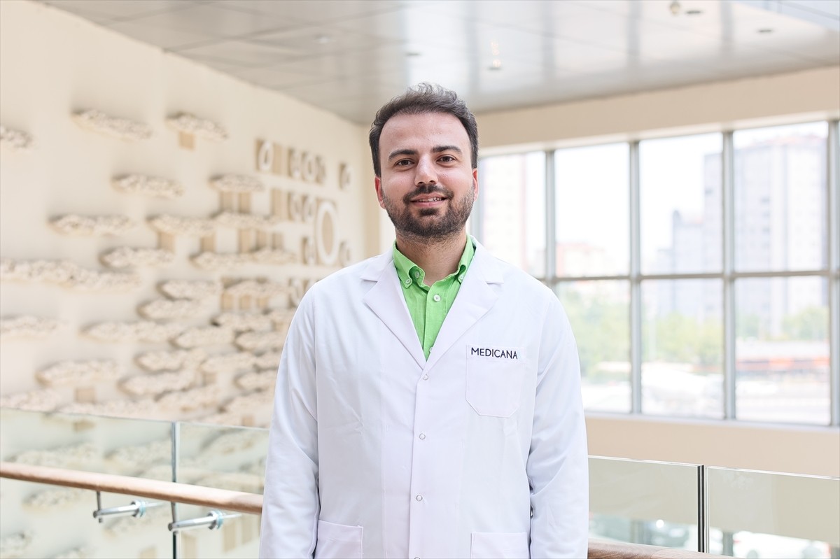 Medicana Sağlık Grubu Dermatoloji Bölümü'nden Uzm. Dr. Birol Kaldan, açıklamalarda bulundu.