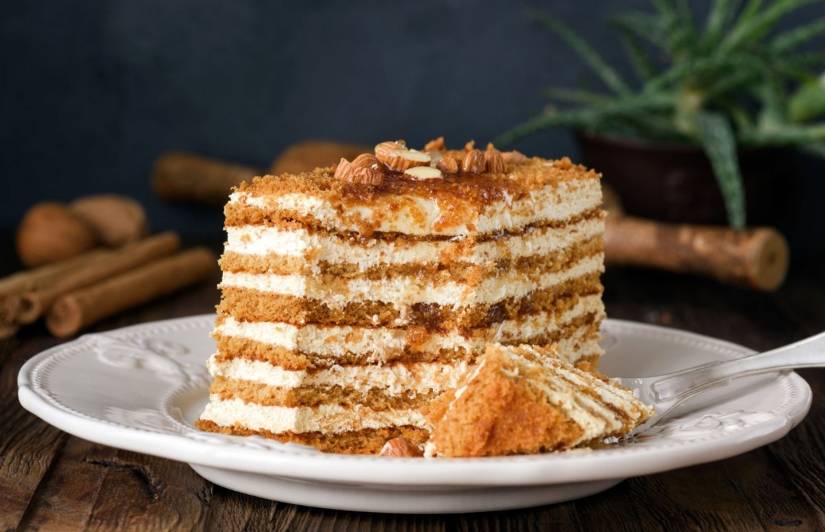 Medovik Pasta Tarifi