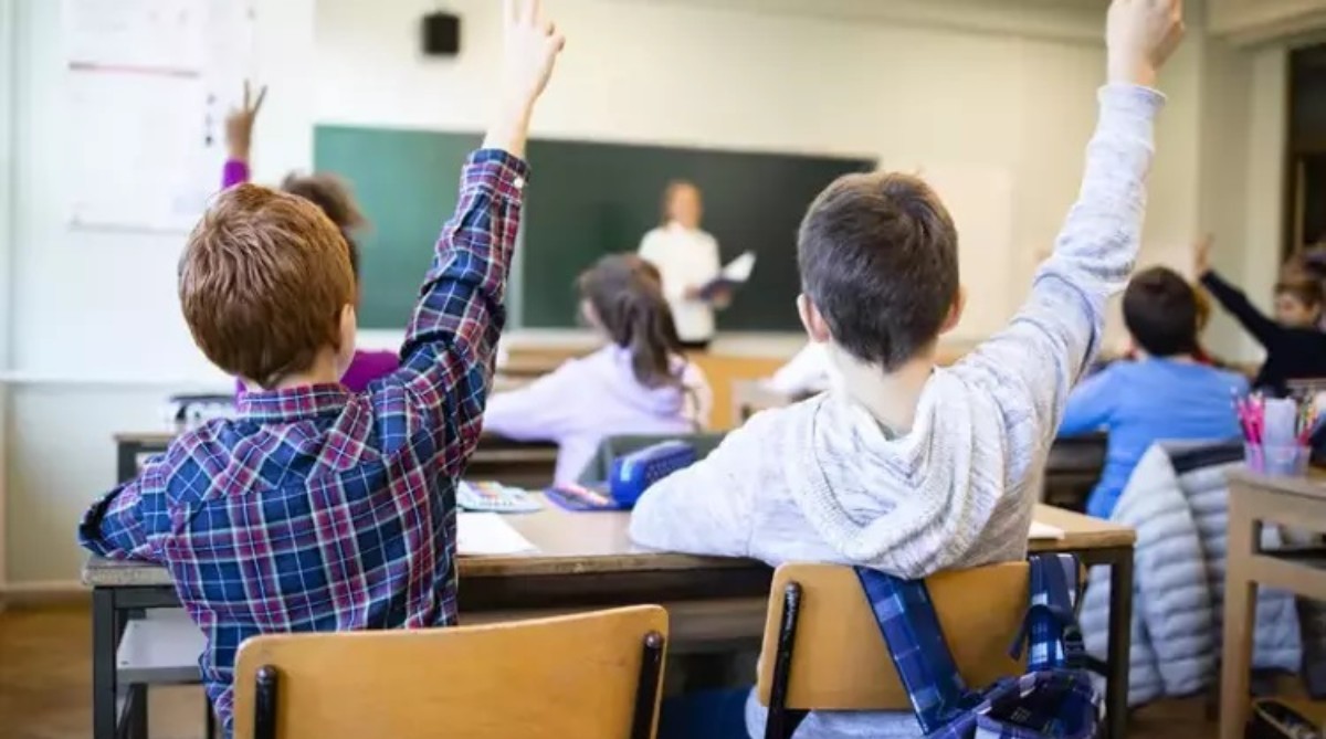 Okullarda 4 gün eğitim 3 gün tatil modeli