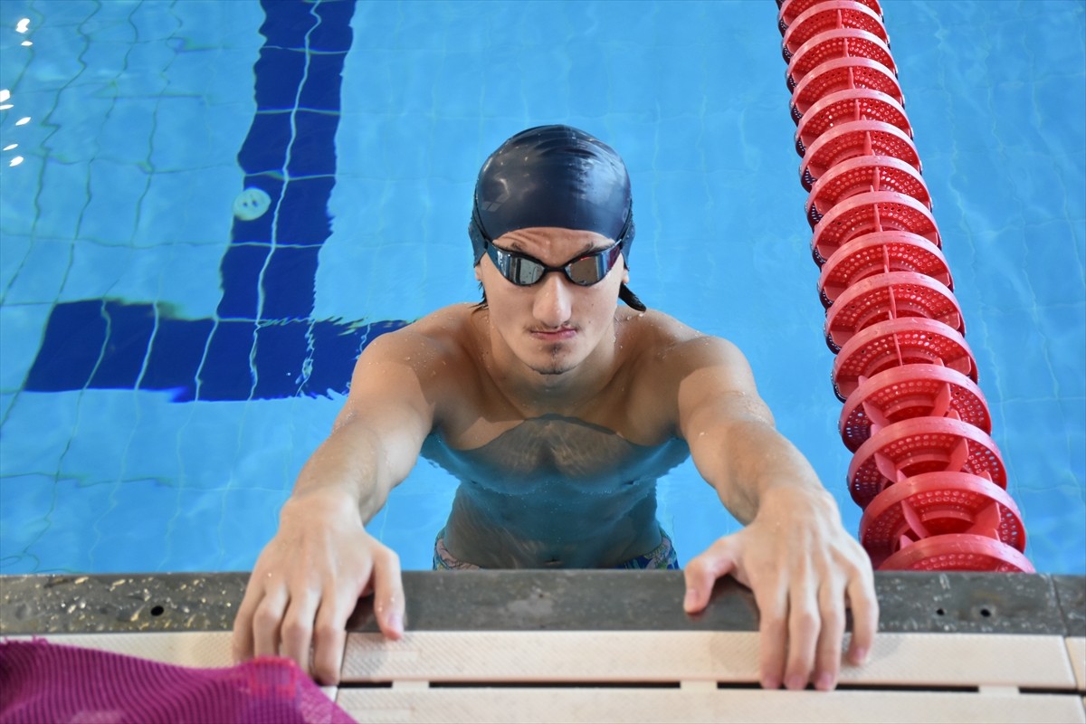 Paris 2024 Paralimpik Oyunları'nda yarışacak milli yüzücülerin Trabzon'daki kampı devam ediyor....