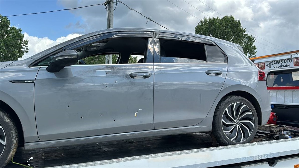 Sakarya'da eski Ferizli Belediye Başkanı Ahmet Soğuk, uğradığı silahlı saldırı sonucu hayatını...