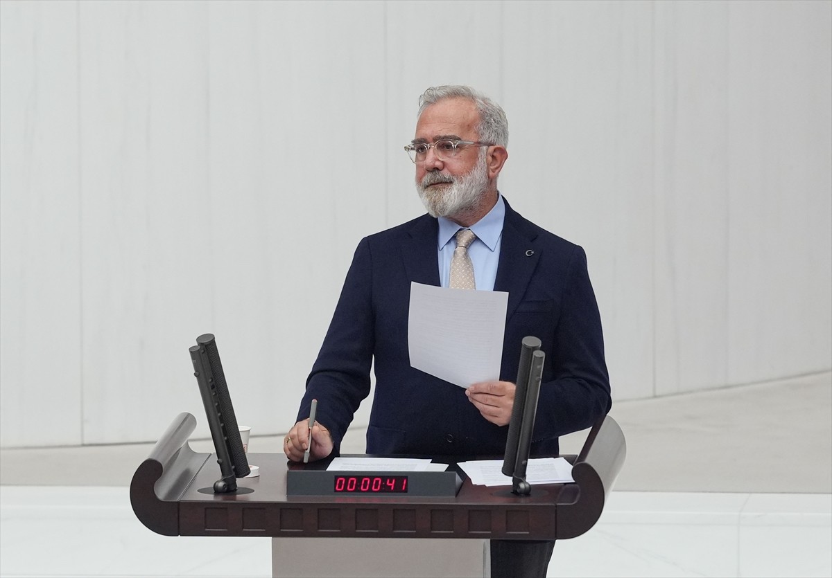 TBMM Genel Kurulu'nda, sahipsiz hayvanlara yönelik düzenlemeler içeren Hayvanları Koruma Kanununda...