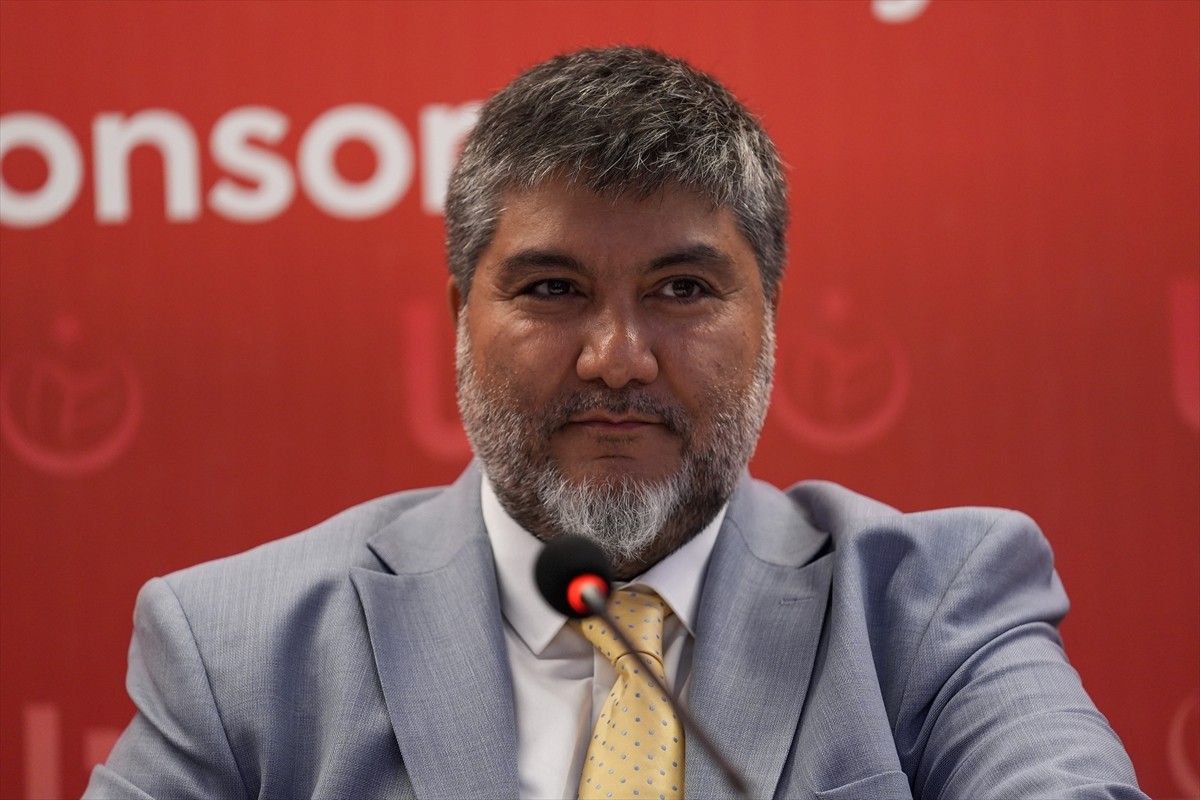 Türkiye Voleybol Federasyonu (TVF) ile Uzman Posta arasında sponsorluk anlaşması Ankara'da...