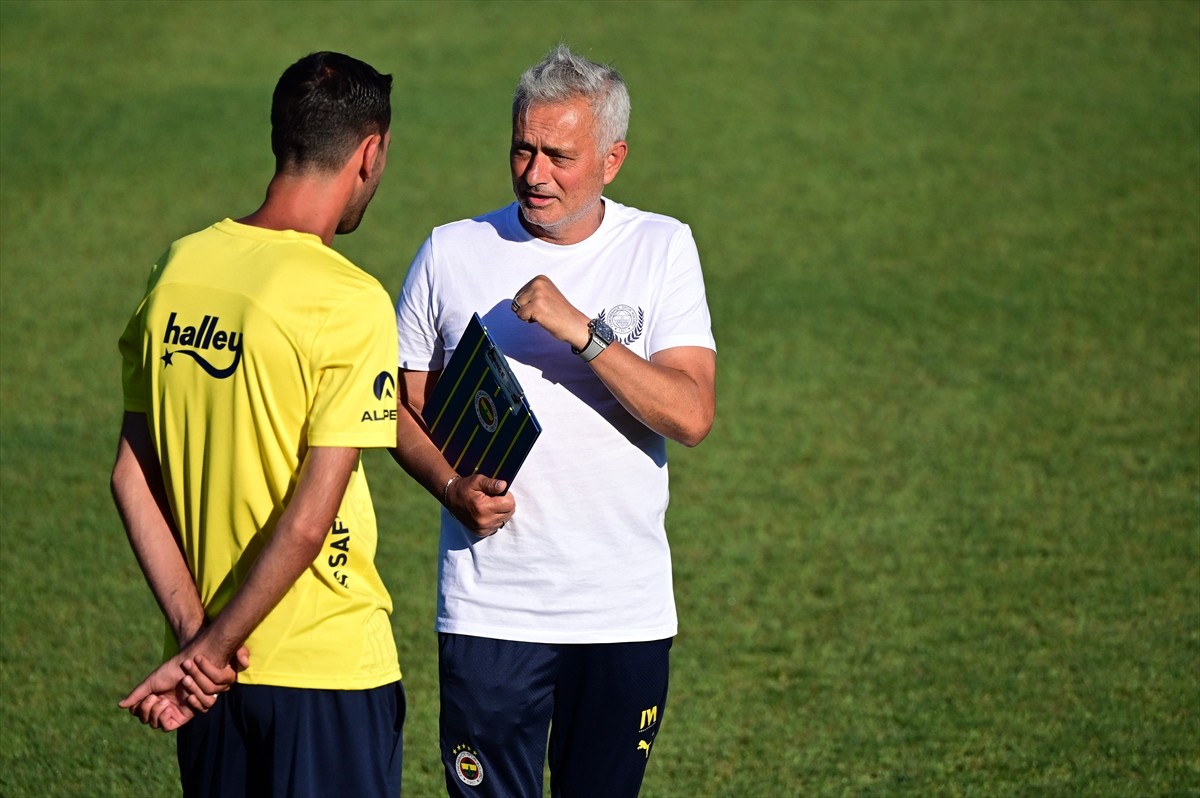 UEFA Şampiyonlar Ligi 2. eleme turu rövanşında yarın İsviçre'nin Lugano ekibini konuk edecek...