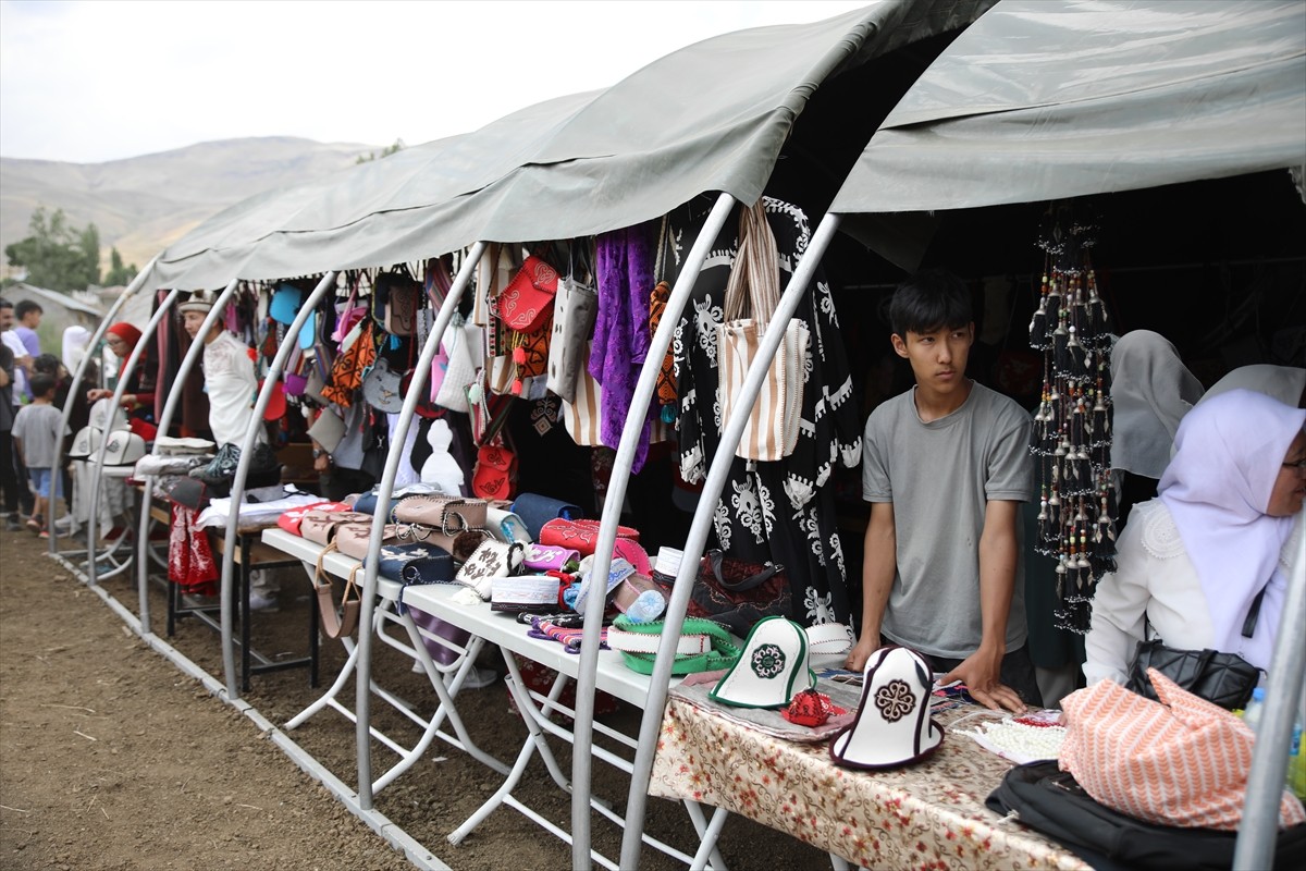 Van'ın Erciş ilçesinde yaşayan Kırgızlar, son hanları Rahmankul Han'ı doğumunun 110. yılında...