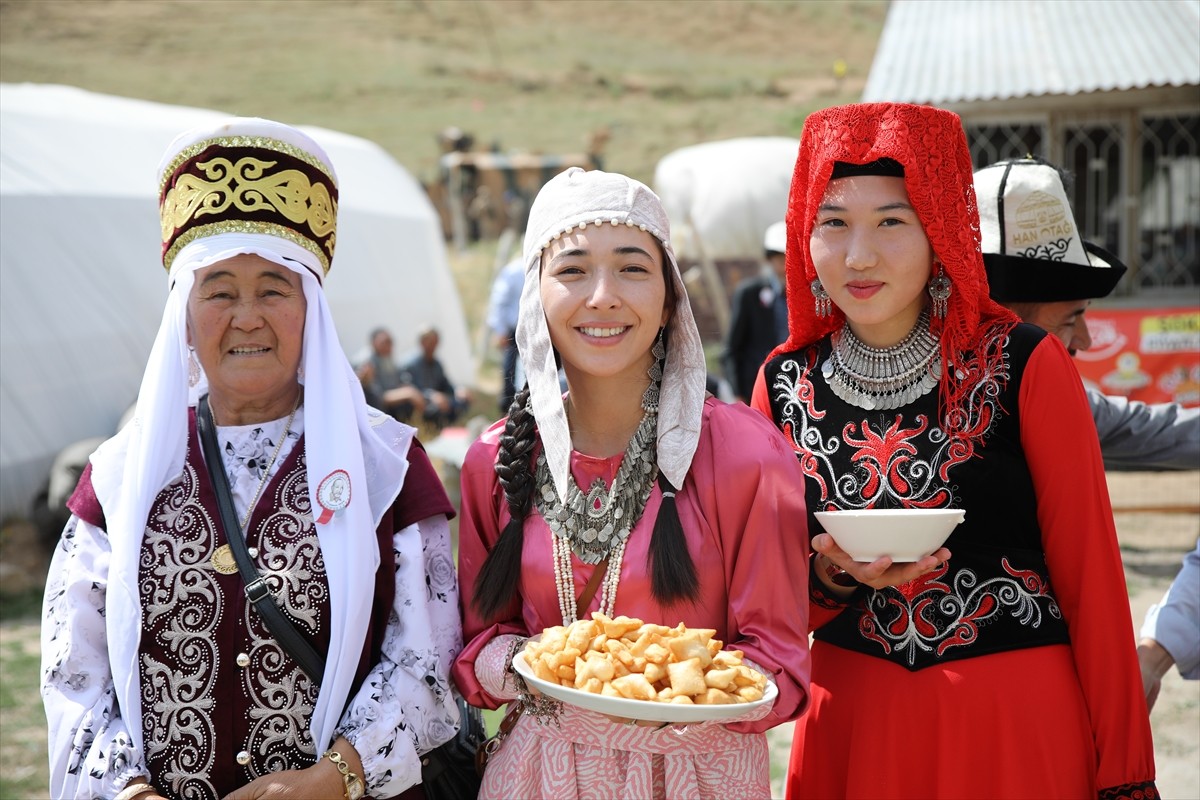 Van'ın Erciş ilçesinde yaşayan Kırgızlar, son hanları Rahmankul Han'ı doğumunun 110. yılında...