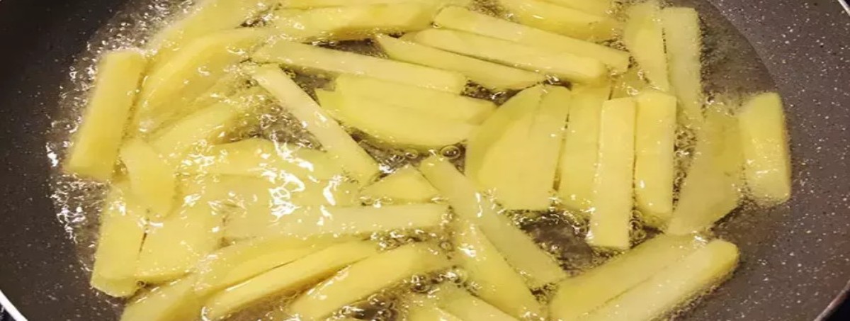 yağ sıçratmadan patates kızartmak