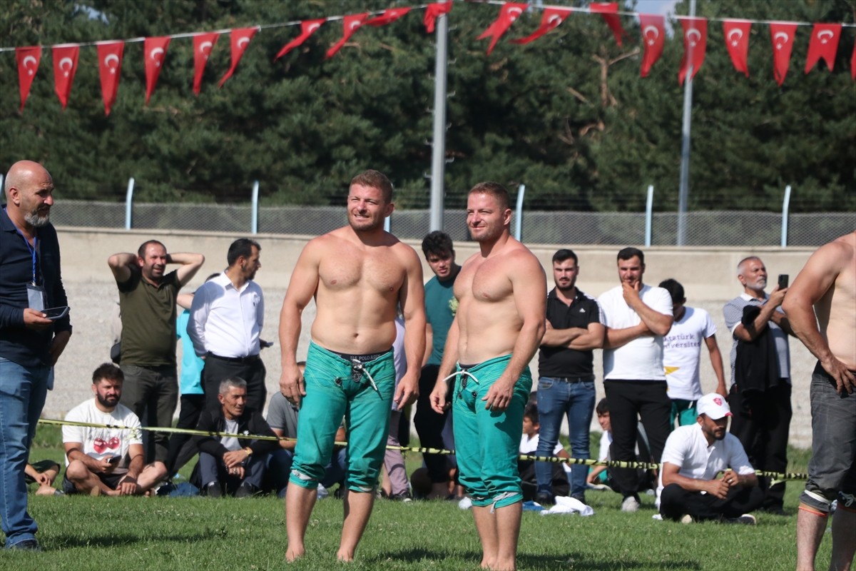 Atatürk Üniversitesi Spor Kulübü'nce organize edilen 1. Karakucak Güreş Festivali, Atatürk...