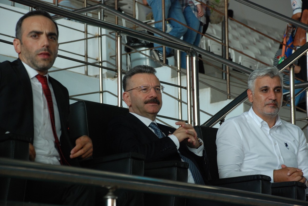 Avrupa ve dünya şampiyonu milli para yüzücü Sümeyye Boyacı, 28 Ağustos'ta başlayacak Paris 2024...