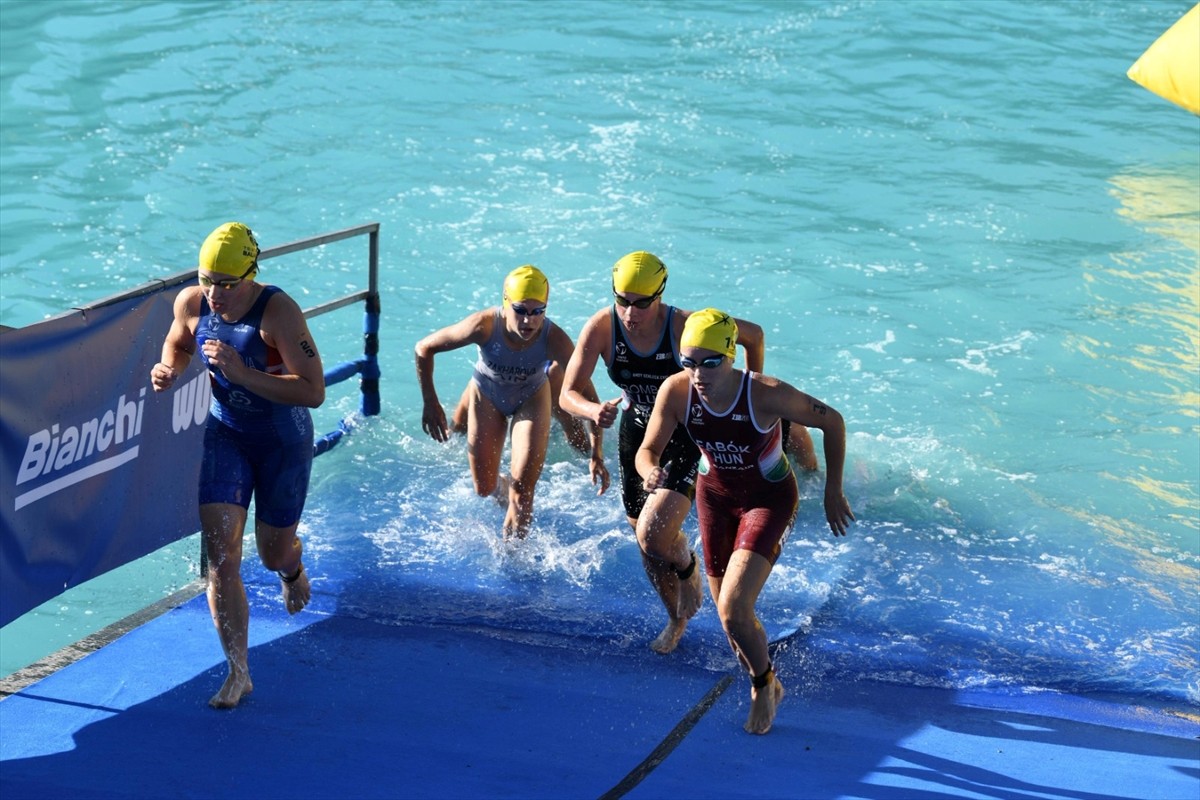 Balıkesir Büyükşehir Belediyesi ve Türkiye Triatlon Federasyonunun işbirliğiyle organize edilen...