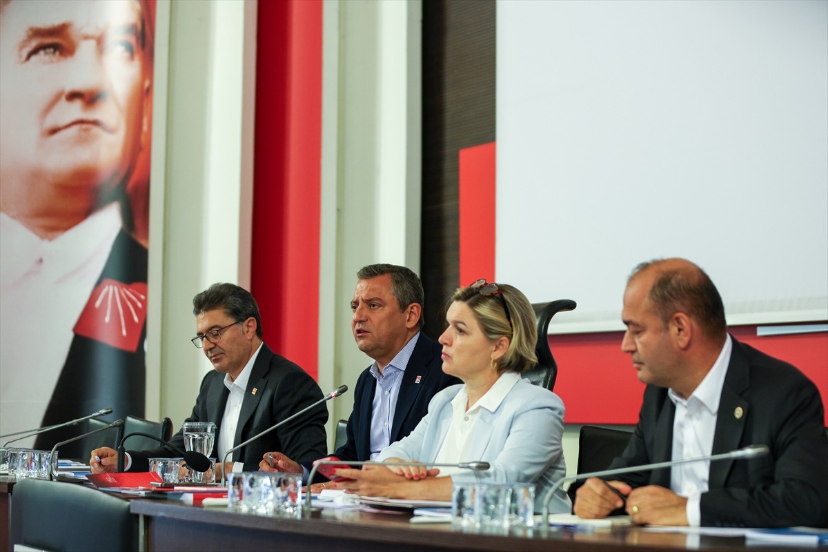 CHP Parti Meclisi (PM) toplantısı, Genel Başkan Özgür Özel başkanlığında parti genel merkezinde...