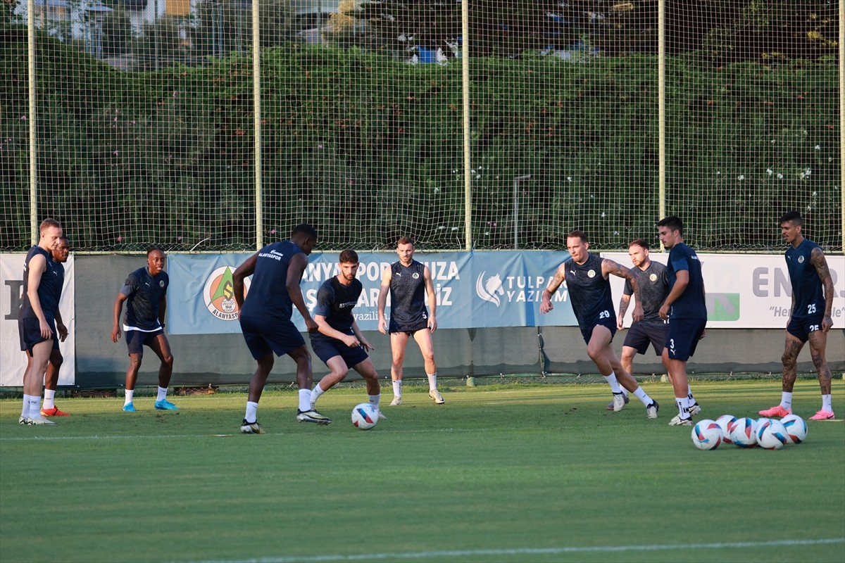 Corendon Alanyaspor, Trendyol Süper Lig'in ilk haftasında 11 Ağustos Pazar günü İkas Eyüpspor ile...