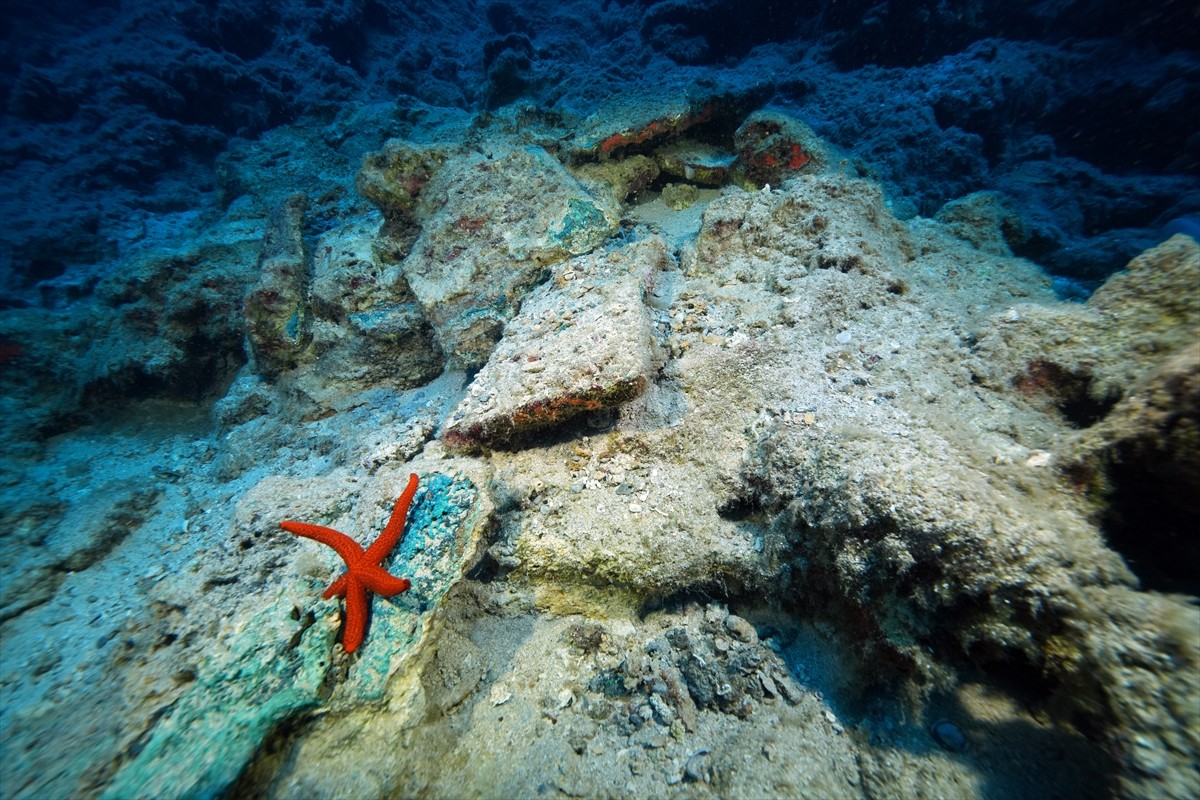  Dünyanın bilinen en eski batığı olarak nitelenen Kumluca Orta Tunç Çağı Batığı'nda arkeologların...