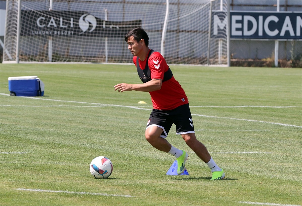 EMS Yapı Sivasspor, Trendyol Süper Lig'in ilk haftasında sahasında Trabzonspor ile yapacağı maçın...