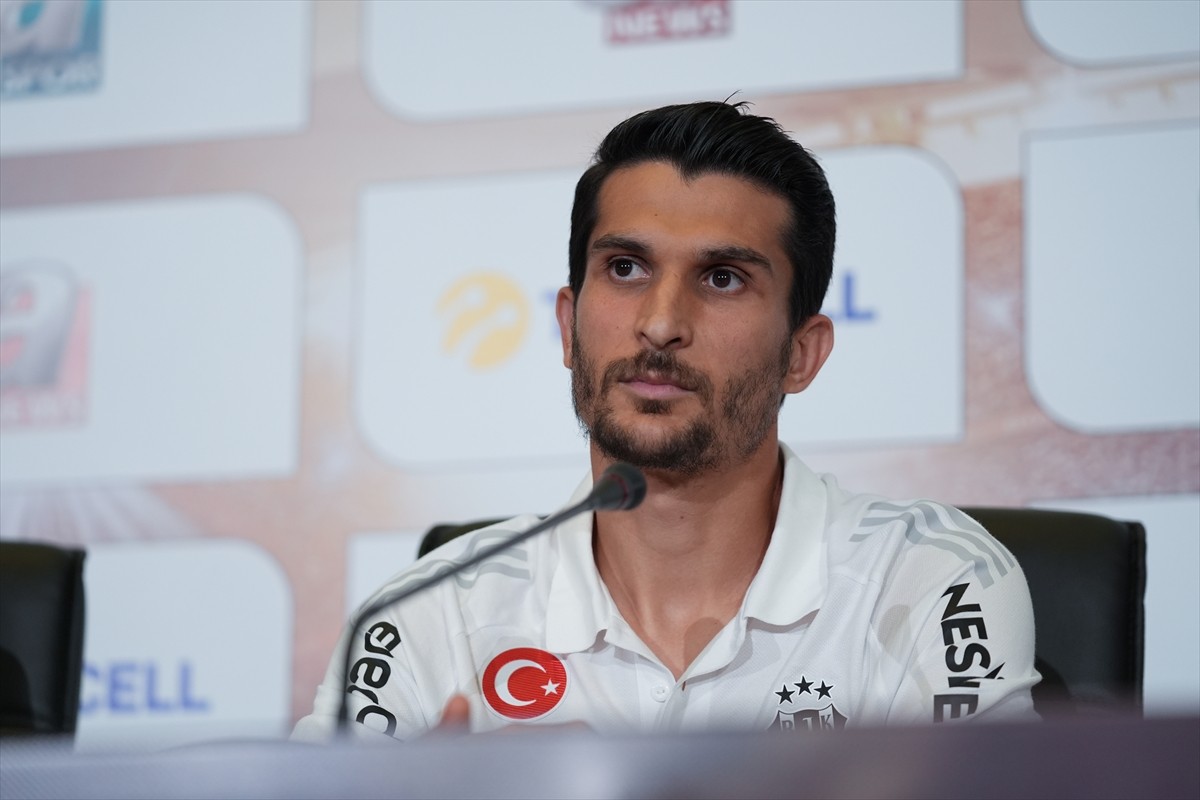 Geçen sezon Trendyol Süper Lig'de şampiyonluğa ulaşan Galatasaray ile Ziraat Türkiye Kupası'nı...