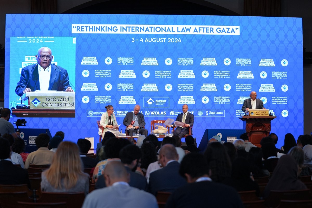 İstanbul'da Anadolu Ajansının (AA) Global İletişim Ortağı olduğu, Boğaziçi Üniversitesi Hukuk...