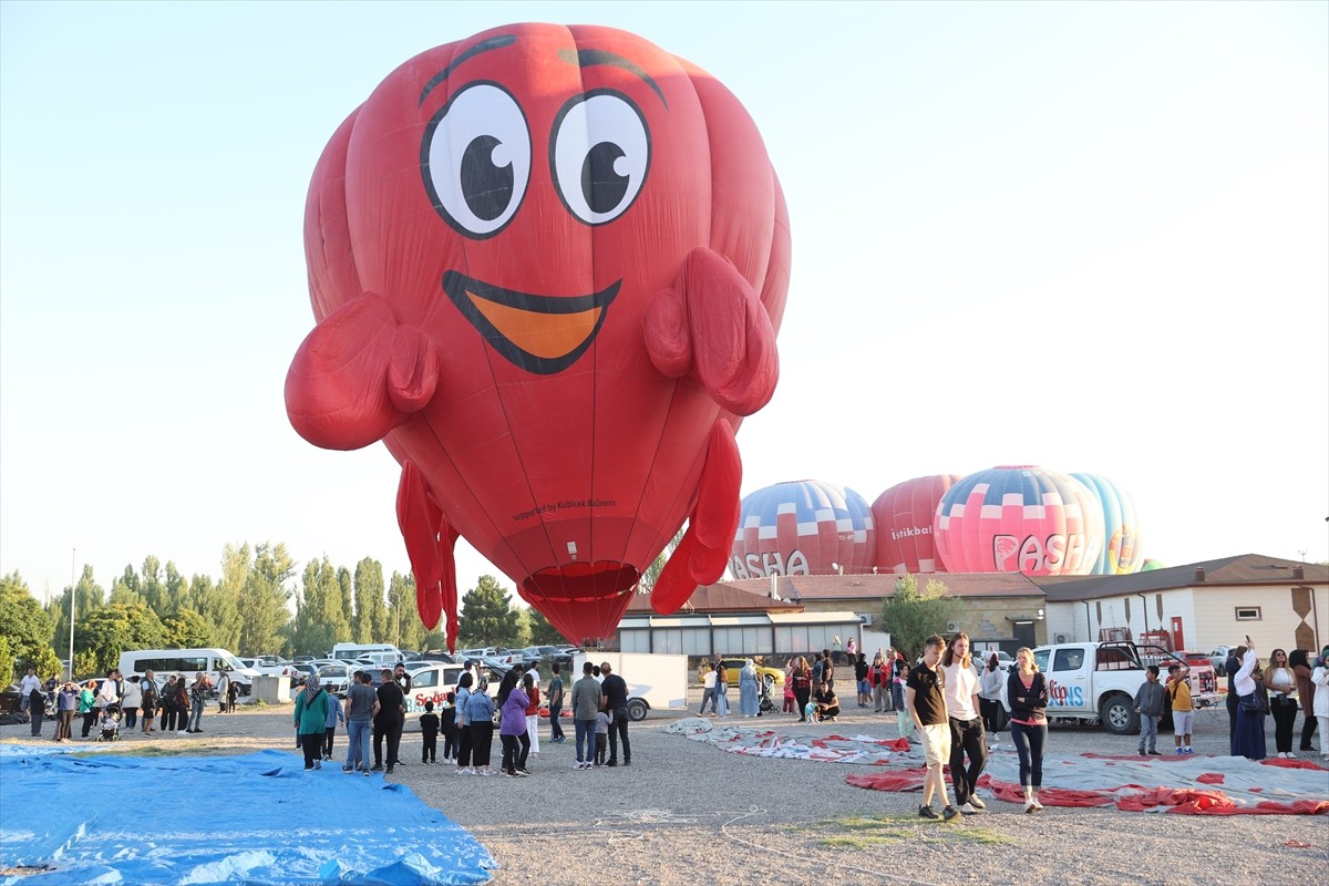 Kültür ve Turizm Bakanlığınca düzenlenen "Nevşehir Kültür Yolu Festivali"ne Türkiye'nin yanı sıra...