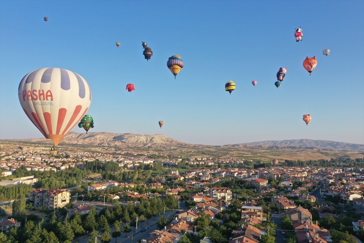 Kültür ve Turizm Bakanlığınca düzenlenen "Nevşehir Kültür Yolu Festivali"ne Türkiye'nin yanı sıra...