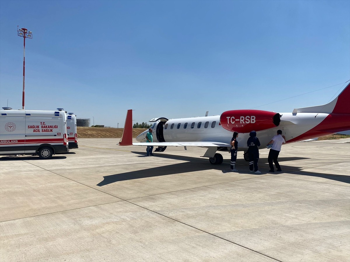 Mardin'de beyin kanaması nedeniyle Mardin Eğitim ve Araştırma Hastanesi Nöroloji Kliniğinde tedavi...