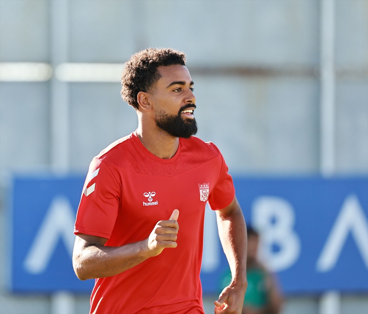 Net Global Sivasspor, Trendyol Süper Lig'in ilk haftasında sahasında Trabzonspor ile yapacağı...