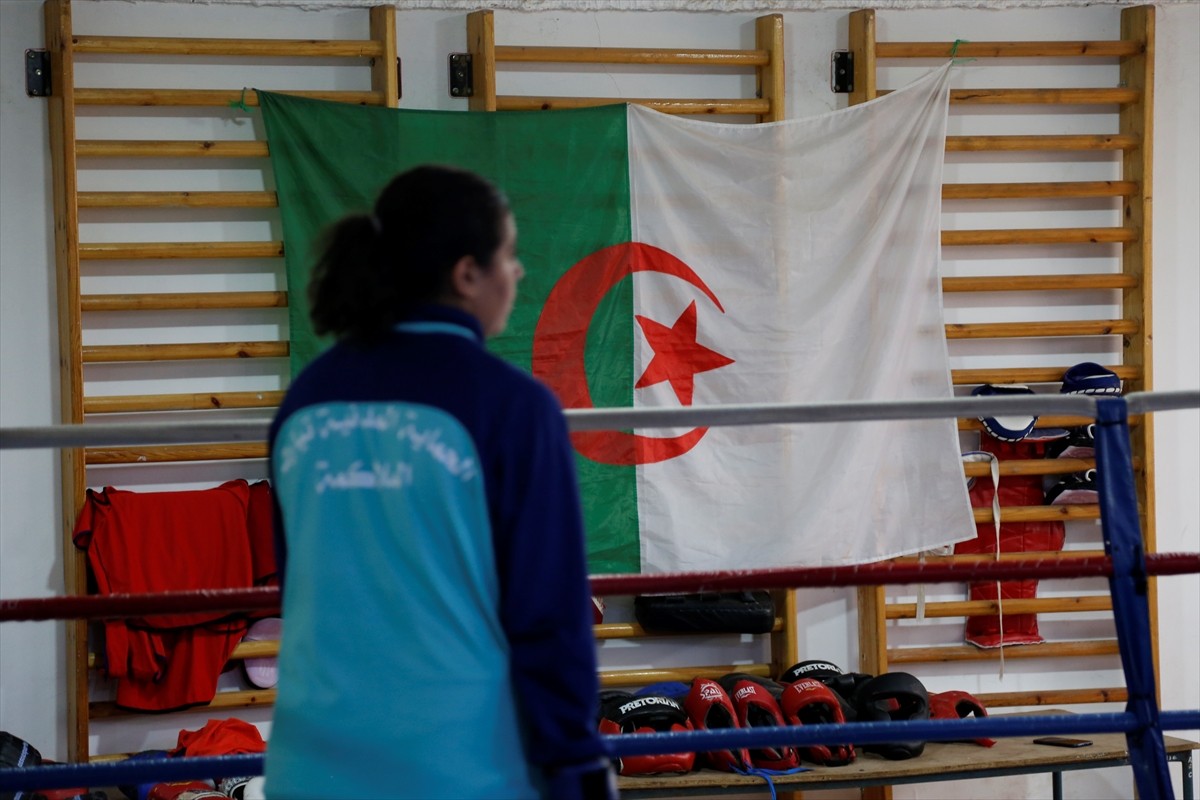 Paris 2024 Olimpiyat Oyunları'nda finale kalan Cezayirli boksör İman Halif, yakınları ve doğduğu...