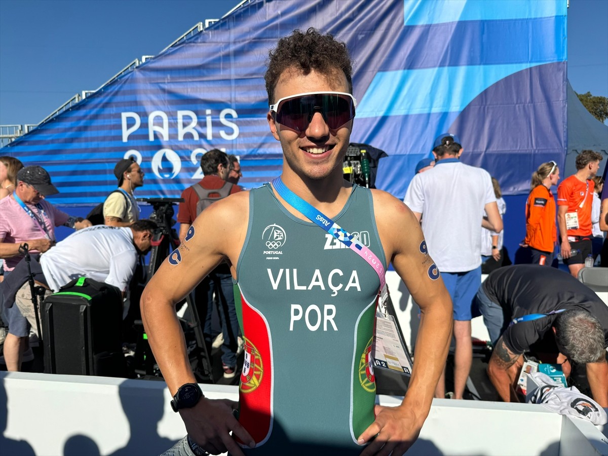 Paris 2024 Olimpiyat Oyunları'nda mücadele eden Portekiz Triatlon Takımı sporcusu Vasco Vilaca...