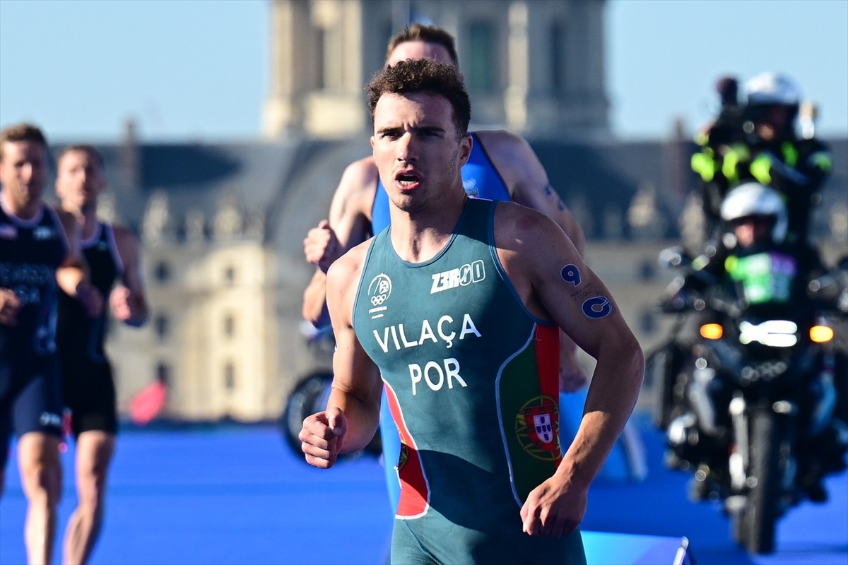 Paris 2024 Olimpiyat Oyunları'nda mücadele eden Portekiz Triatlon Takımı sporcusu Vasco Vilaca...