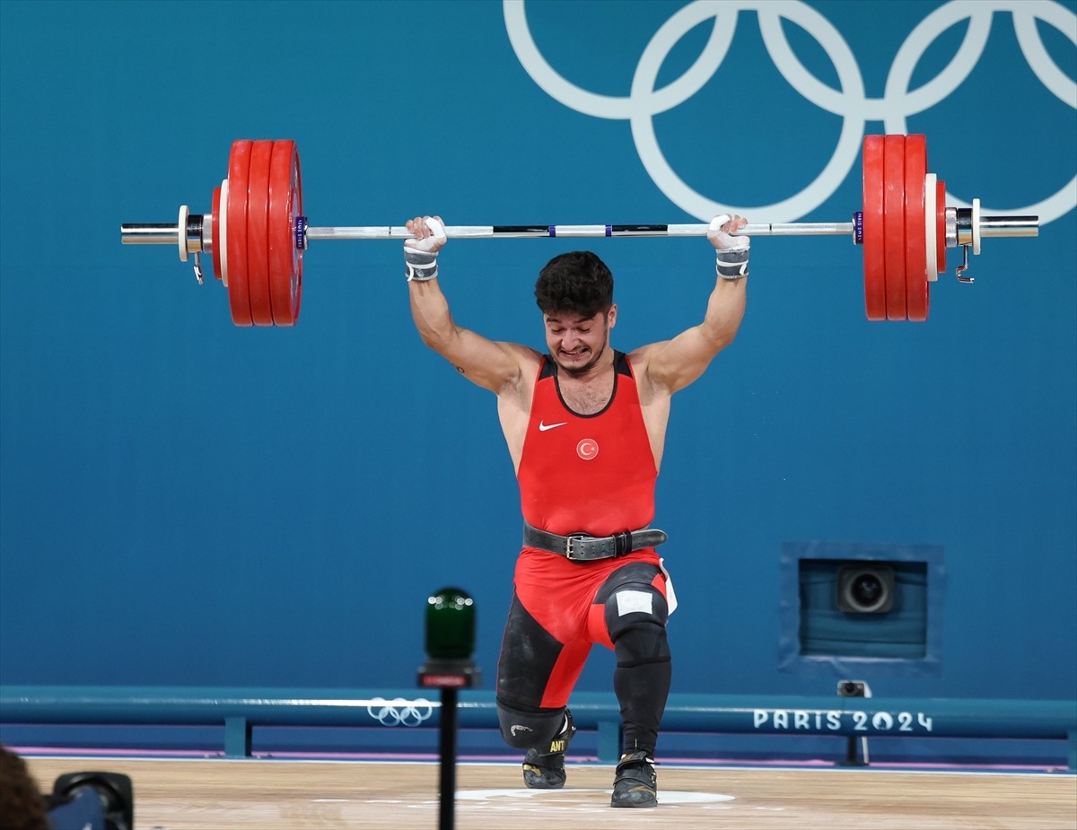 Paris 2024 Olimpiyat Oyunları halter kategorisinde erkekler 73. kilo müsabakaları South Paris...