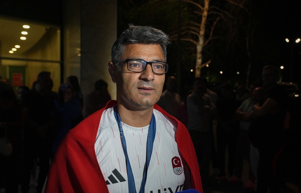 Paris 2024 Olimpiyatları'nda karışık takım 10 metre havalı tabanca kategorisinde Şevval İlayda...