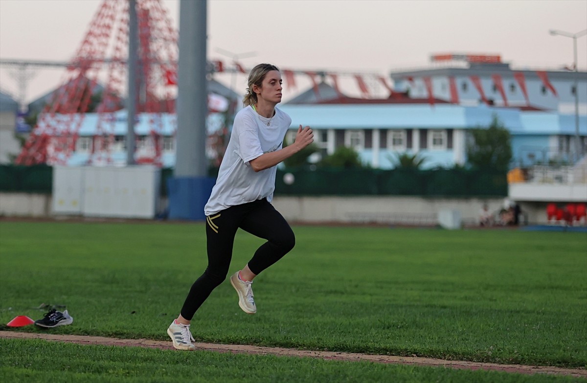 Samsun'da kota alan 4 milli sporcu Türkiye'yi temsil etmek için Fransa'da düzenlenecek Paris 2024...