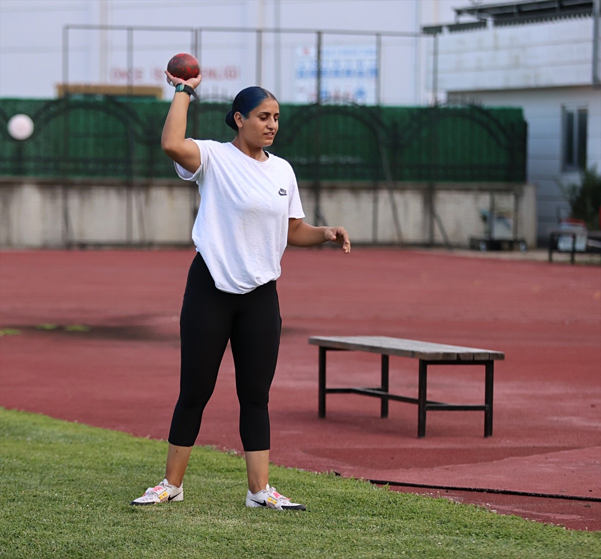 Samsun'da kota alan 4 milli sporcu Türkiye'yi temsil etmek için Fransa'da düzenlenecek Paris 2024...
